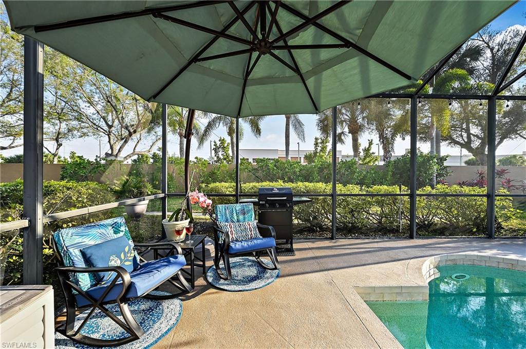 COLONIAL POINTE - Residential