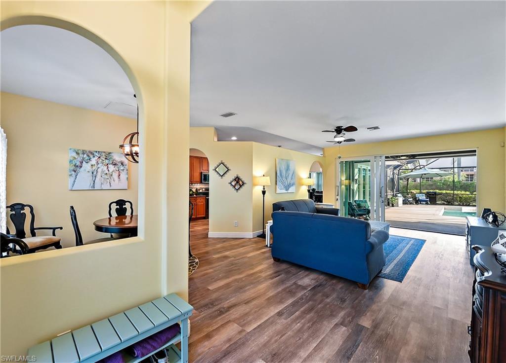 COLONIAL POINTE - Residential