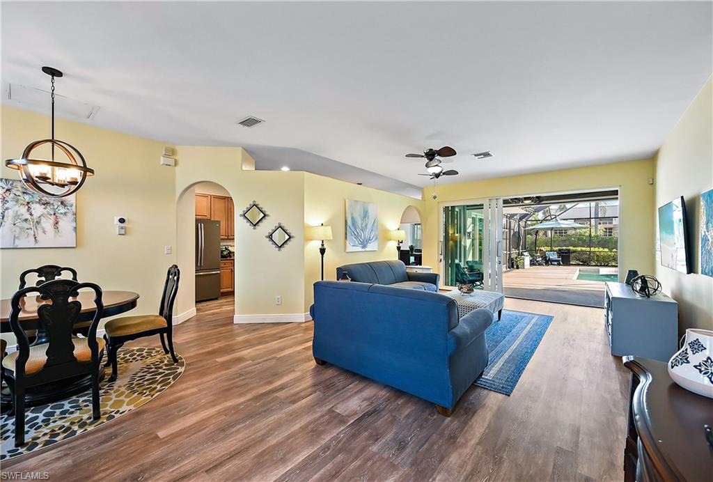 COLONIAL POINTE - Residential