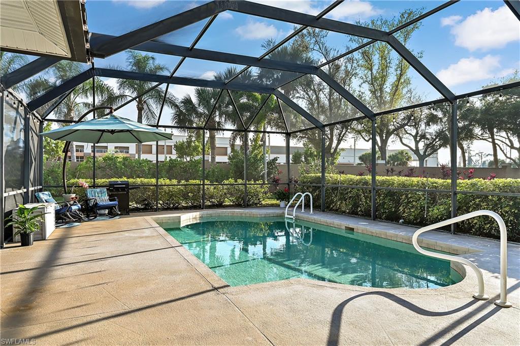 COLONIAL POINTE - Residential