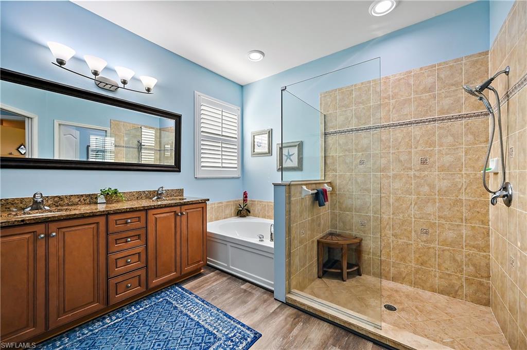 COLONIAL POINTE - Residential