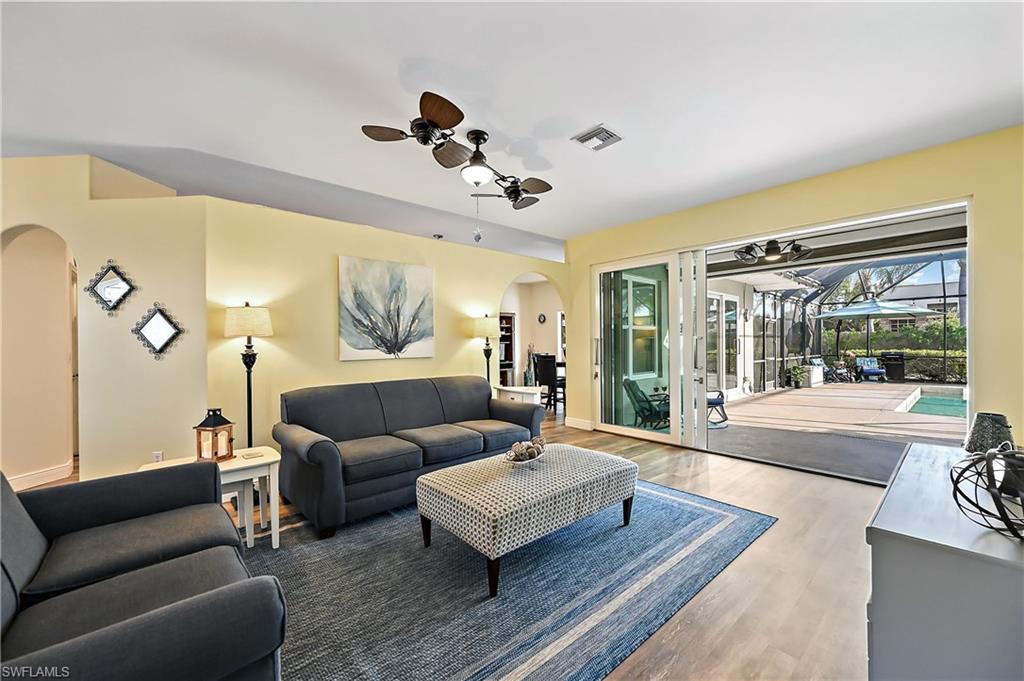 COLONIAL POINTE - Residential