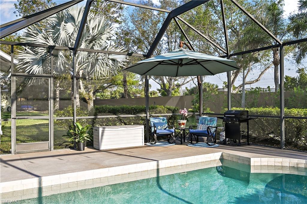 COLONIAL POINTE - Residential