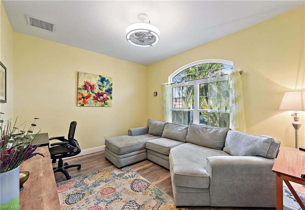 COLONIAL POINTE - Residential