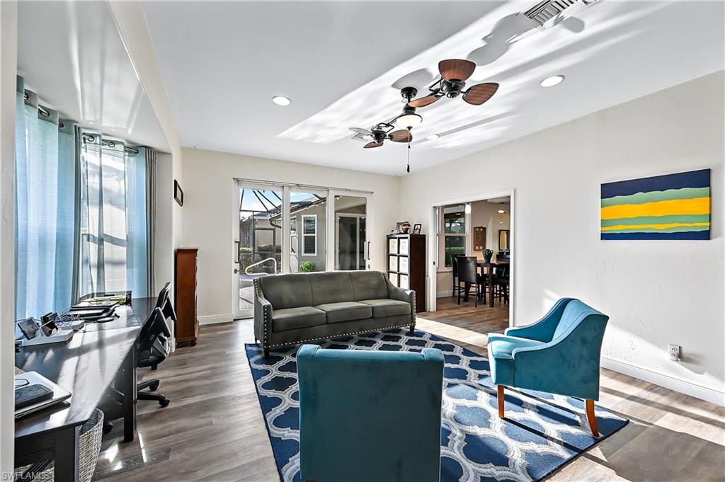 COLONIAL POINTE - Residential