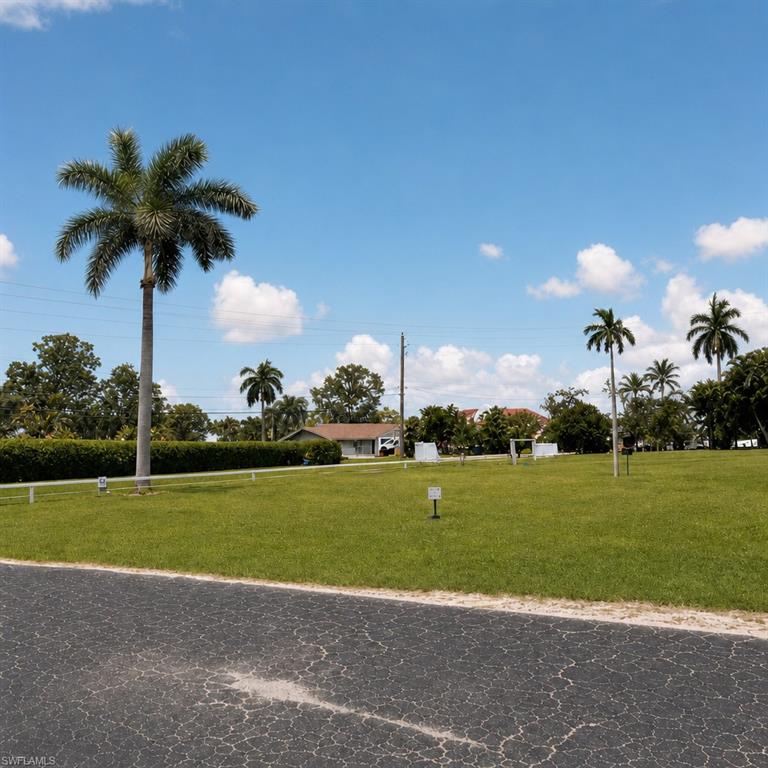 PLANTATION ESTATES MOBILE HOME - Land