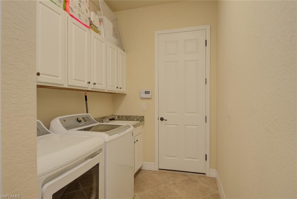 COUNTRY CLUB - Residential