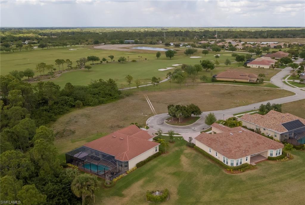 COUNTRY CLUB - Residential