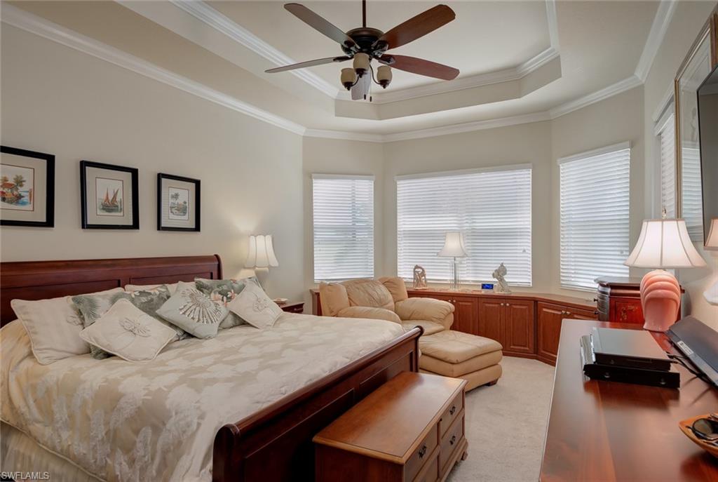 COUNTRY CLUB - Residential