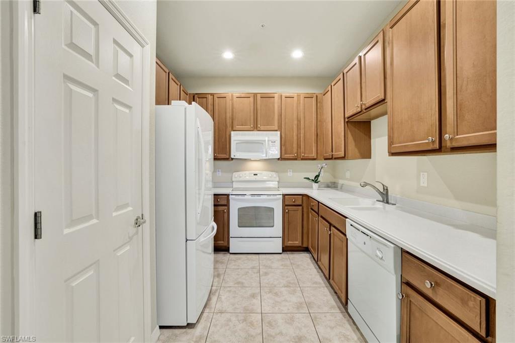 REFLECTION LAKES - Residential