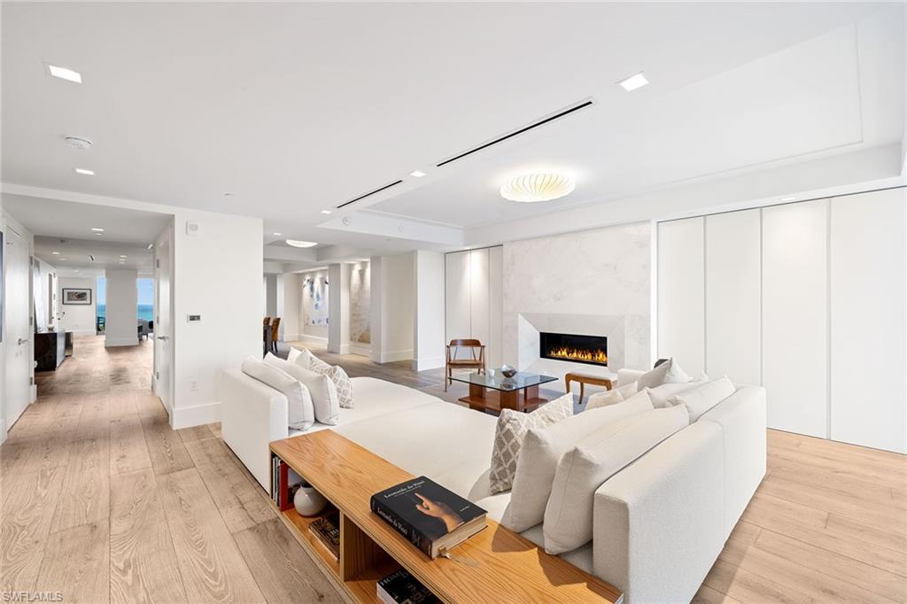 MYSTIQUE - Residential