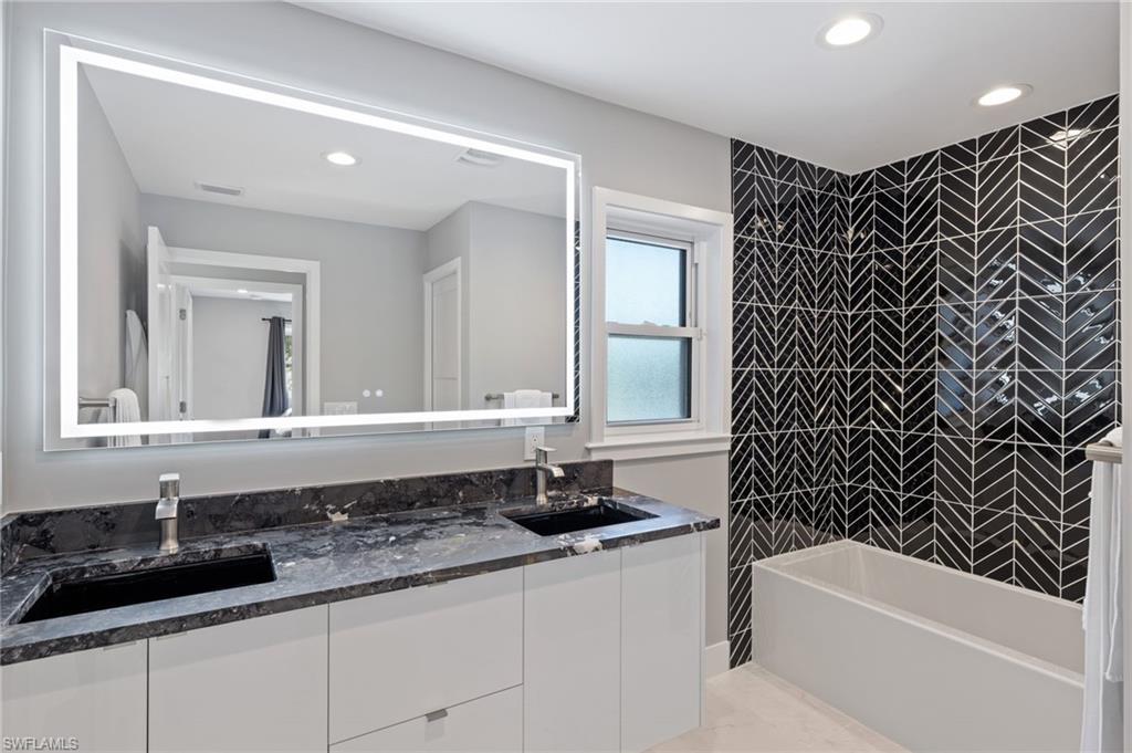 MARINE HOMES - Residential