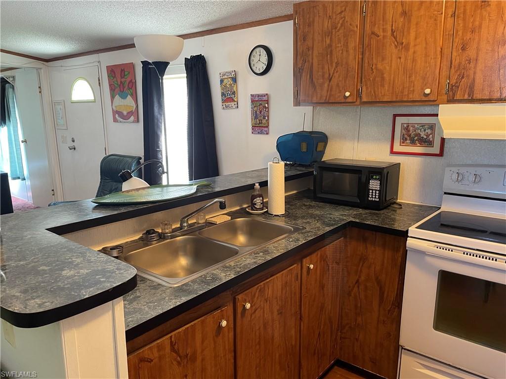 PINE ISLAND VILLAS - Residential