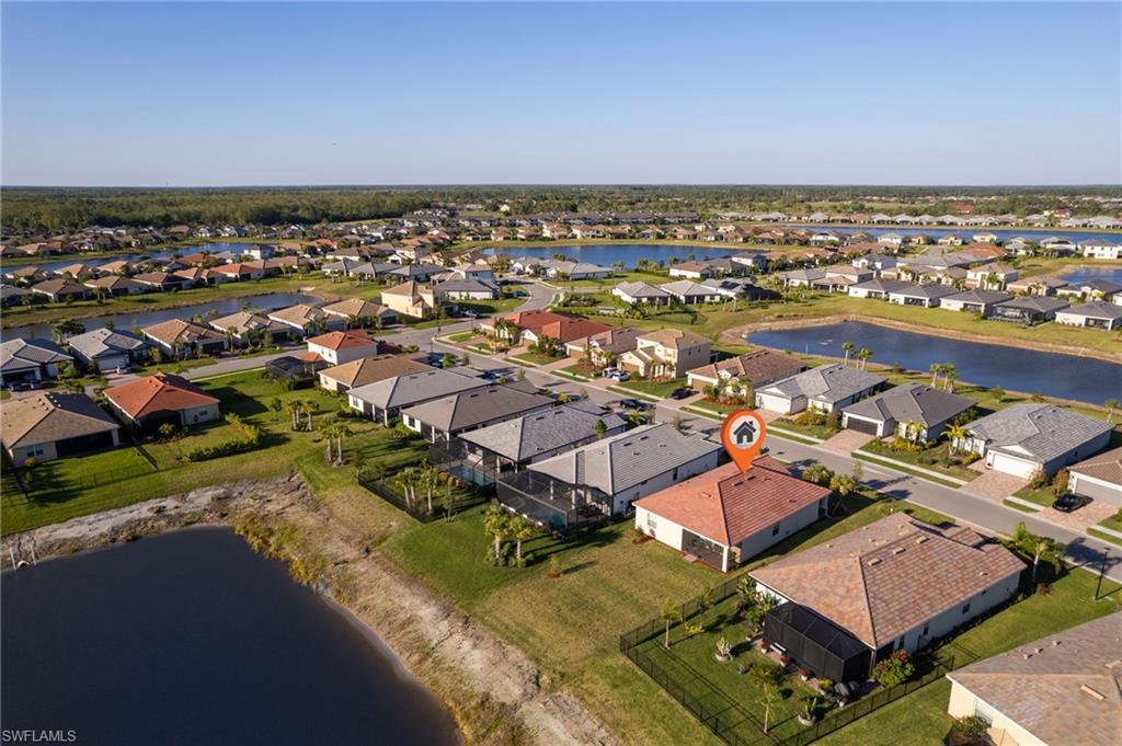 HAMPTON LAKES - Residential