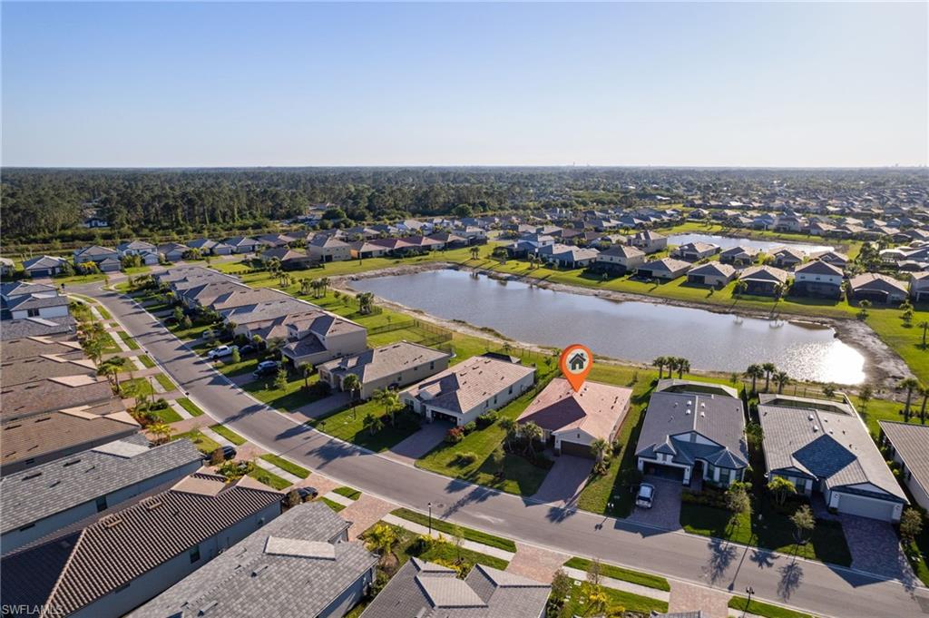 HAMPTON LAKES - Residential