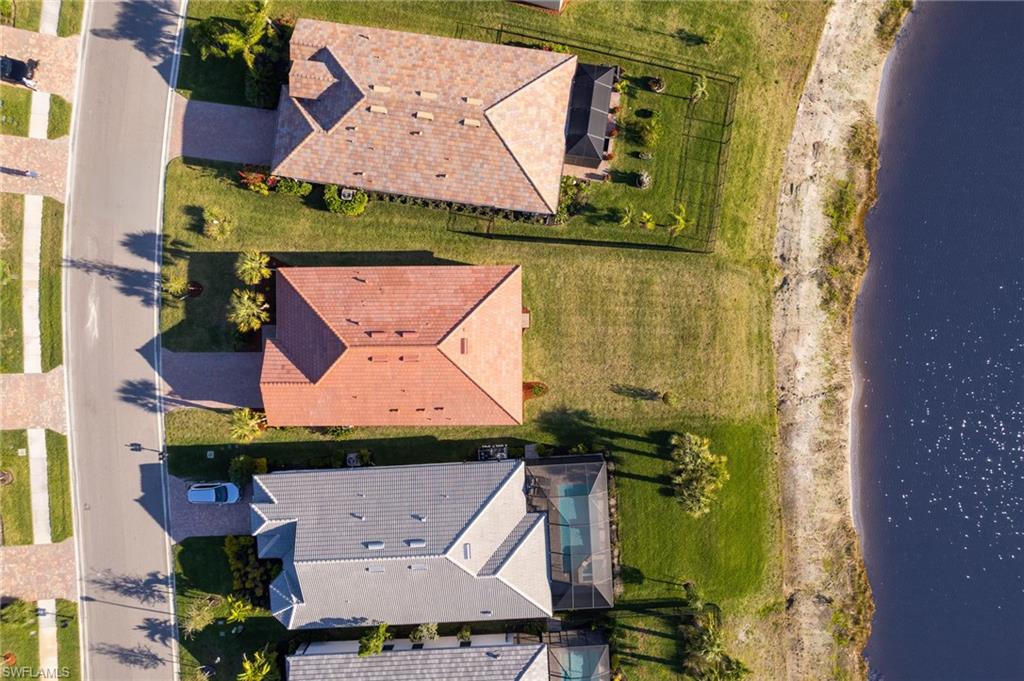 HAMPTON LAKES - Residential