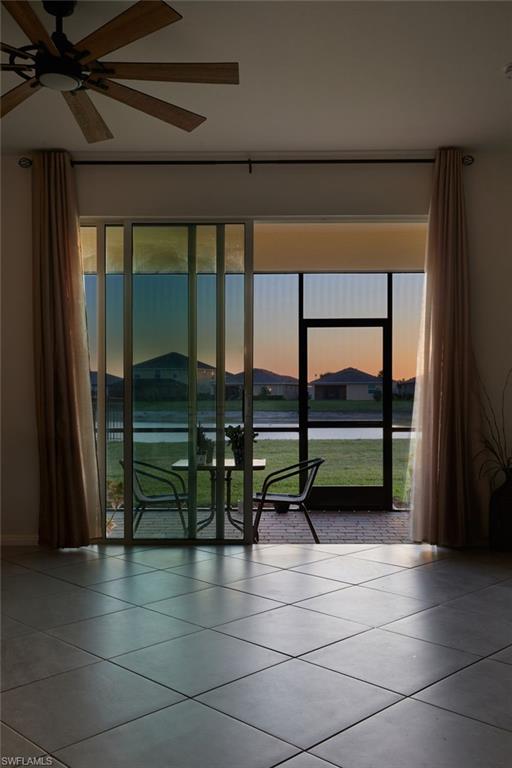 HAMPTON LAKES - Residential