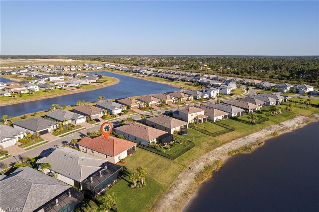HAMPTON LAKES - Residential