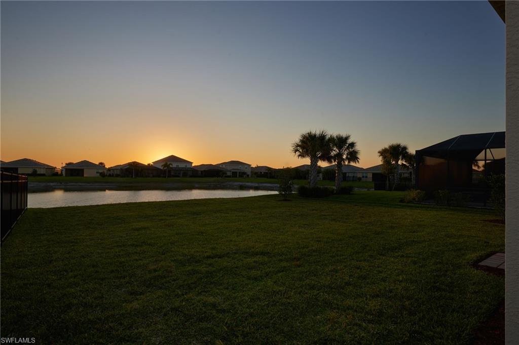 HAMPTON LAKES - Residential