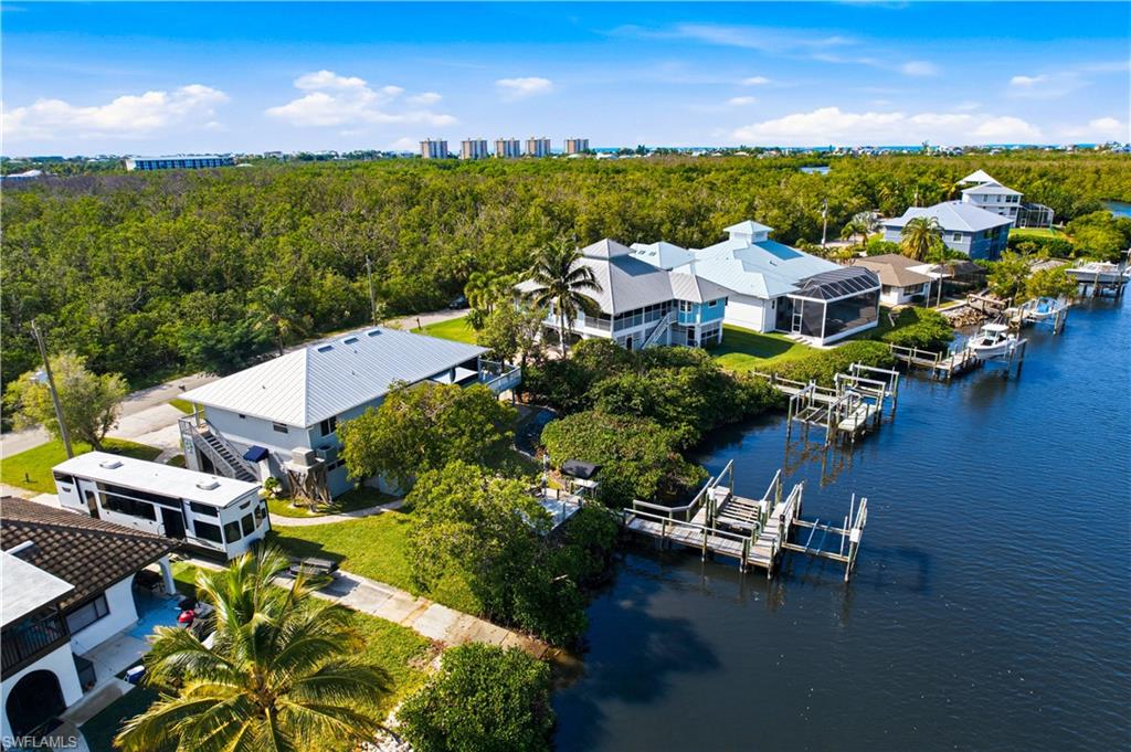 IMPERIAL SHORES - Residential