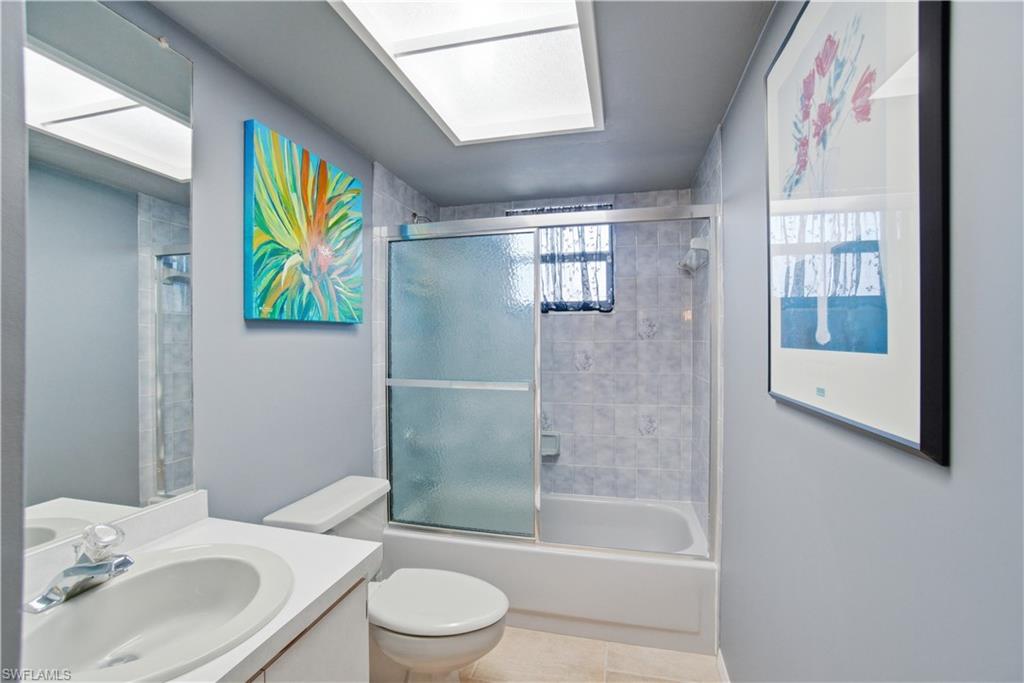 IMPERIAL SHORES - Residential