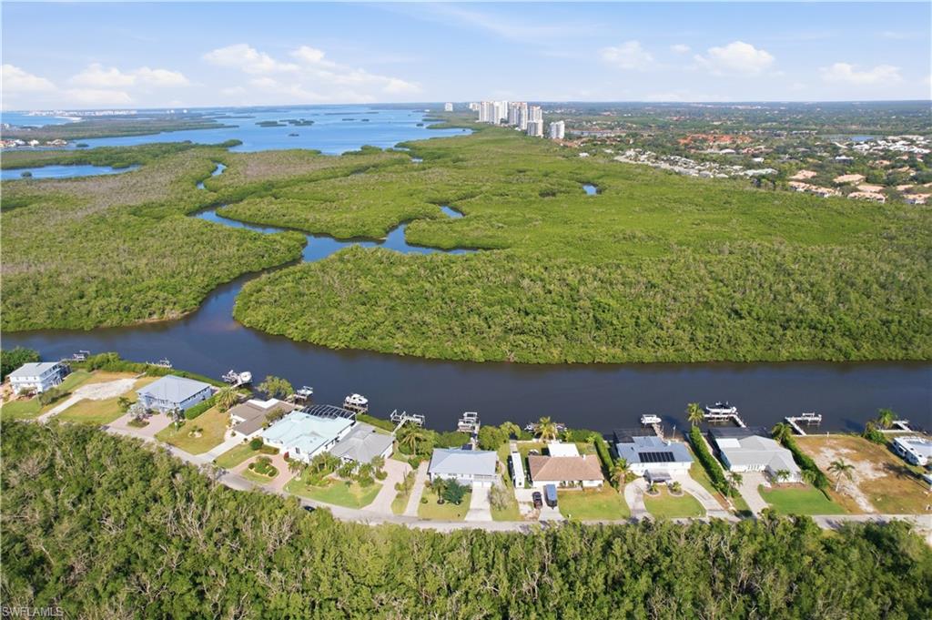 IMPERIAL SHORES - Residential