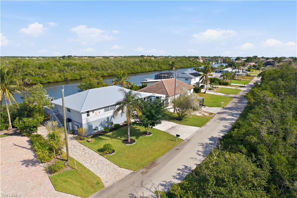 IMPERIAL SHORES - Residential