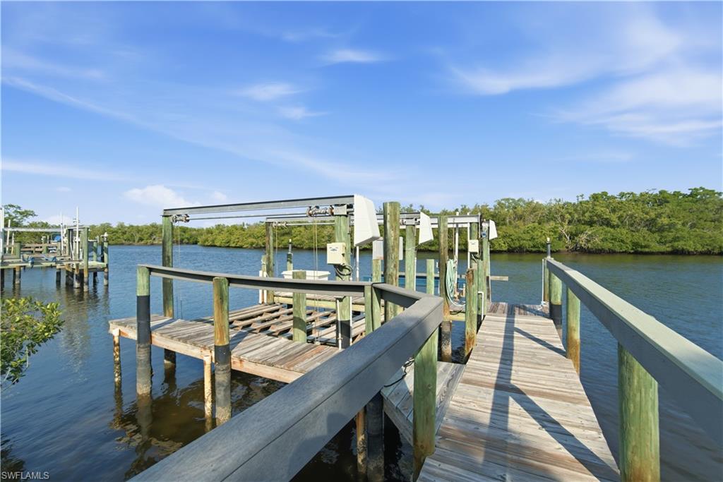 IMPERIAL SHORES - Residential