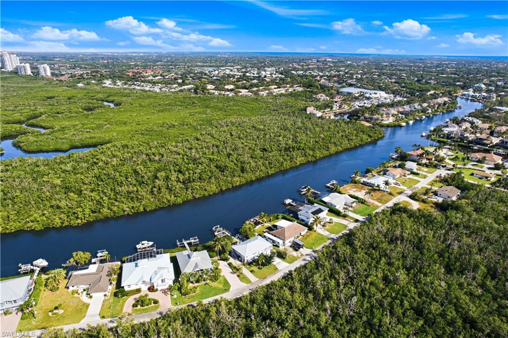 IMPERIAL SHORES - Residential