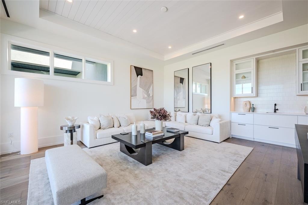 OLDE NAPLES - Residential