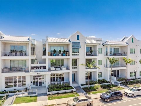 201 8TH ST S 103 NAPLES FL 34102