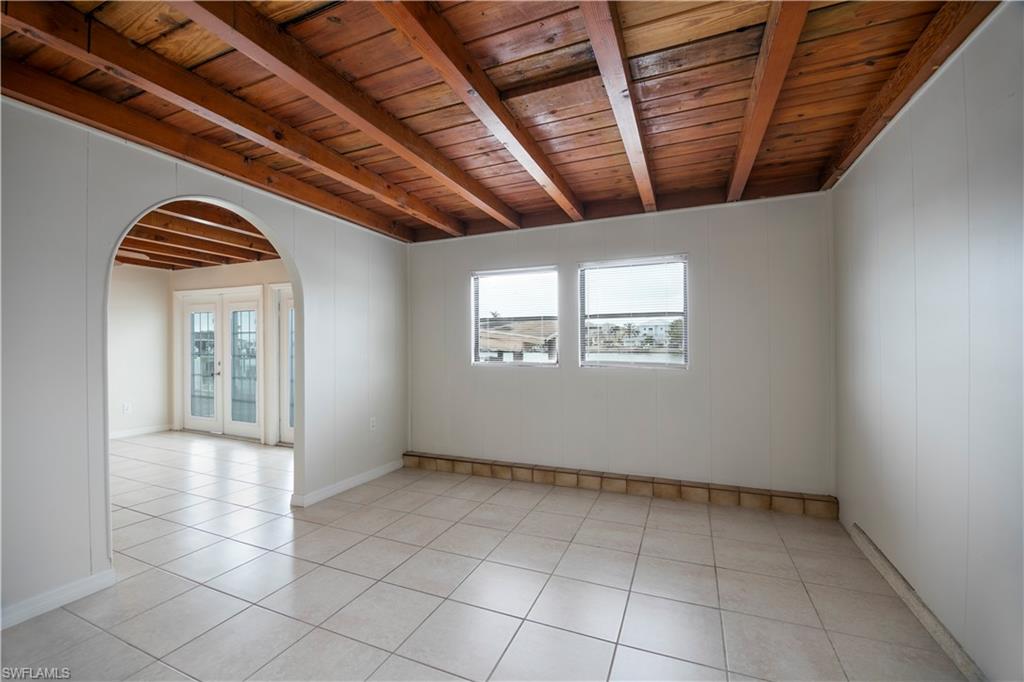 ISLES OF CAPRI - Residential