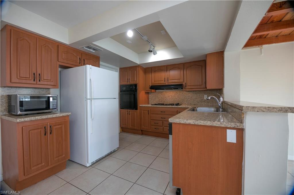 ISLES OF CAPRI - Residential