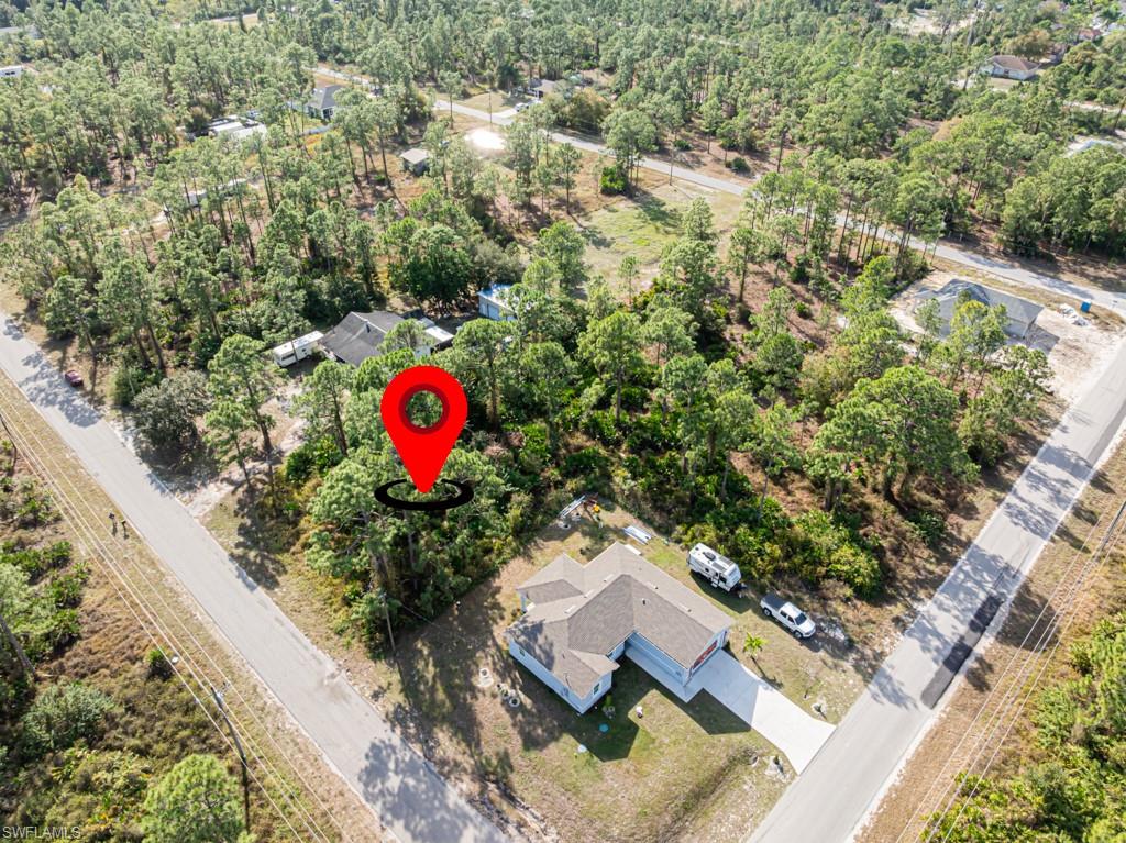 ISLAND OF HAPPINESS - Land