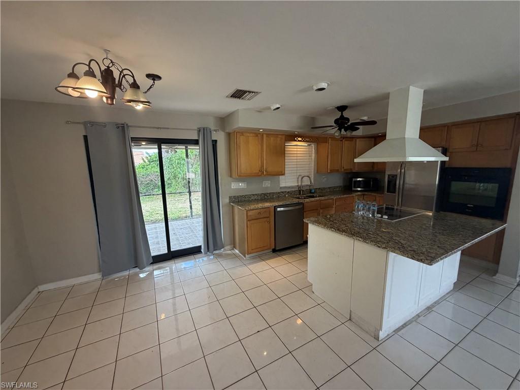 SAN CARLOS PARK - Residential Lease