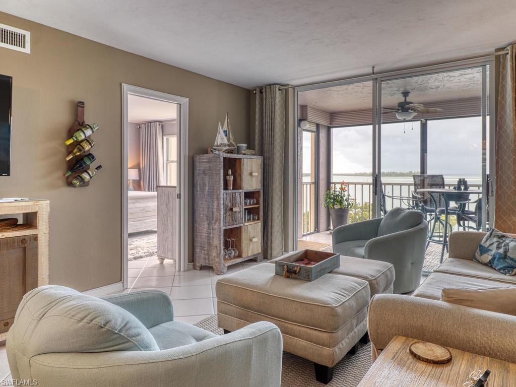 EAGLE CAY - Residential