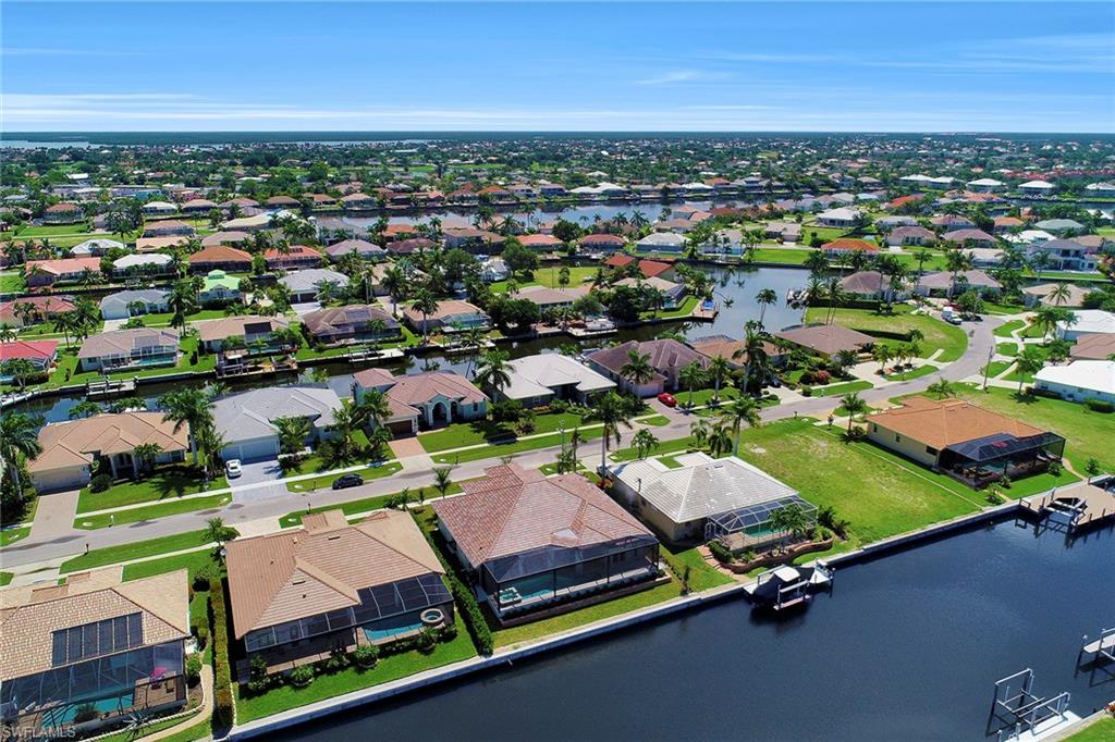 MARCO BEACH - Residential