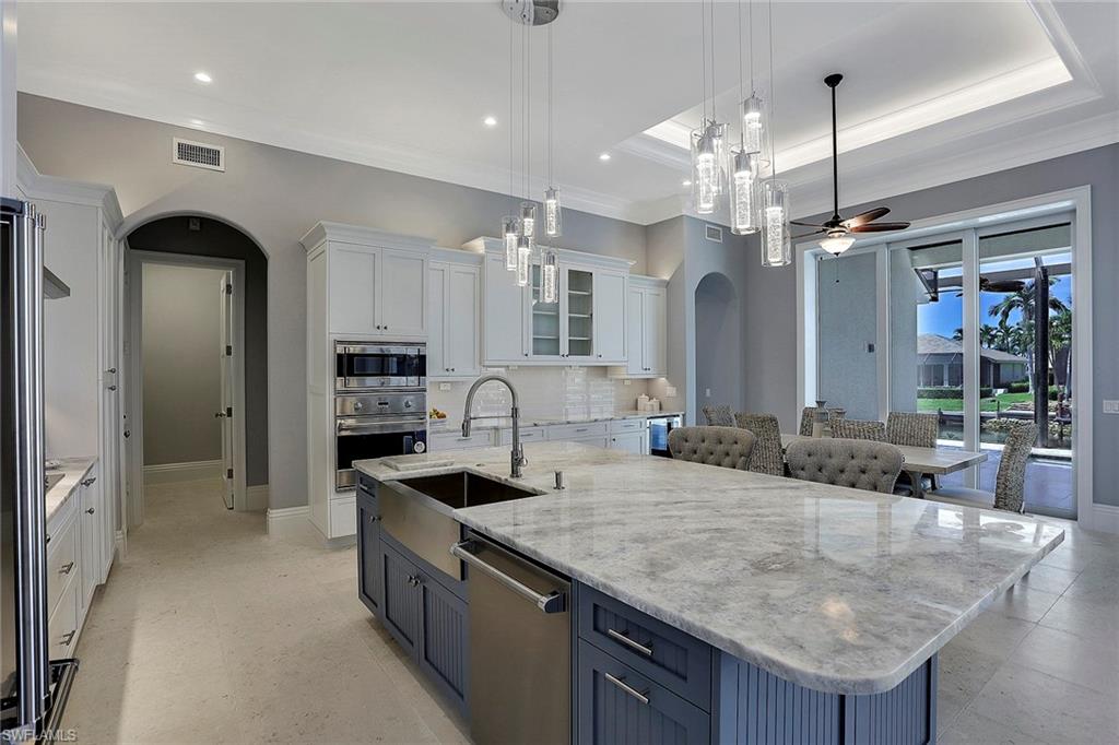 MARCO BEACH - Residential