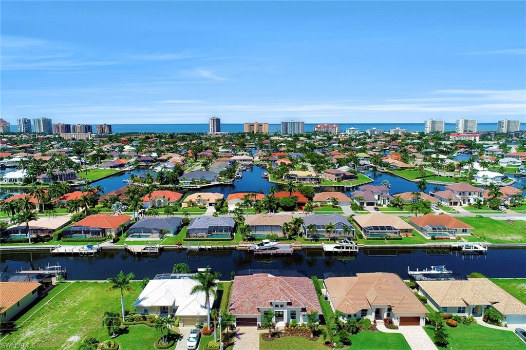 MARCO BEACH - Residential