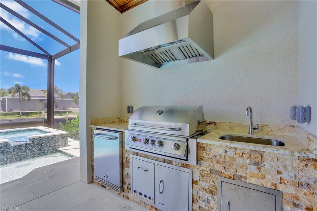 MARCO BEACH - Residential