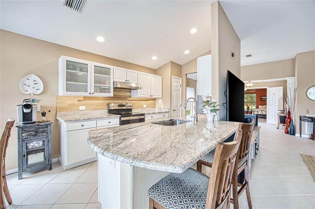 MAJESTIC POINTE - Residential