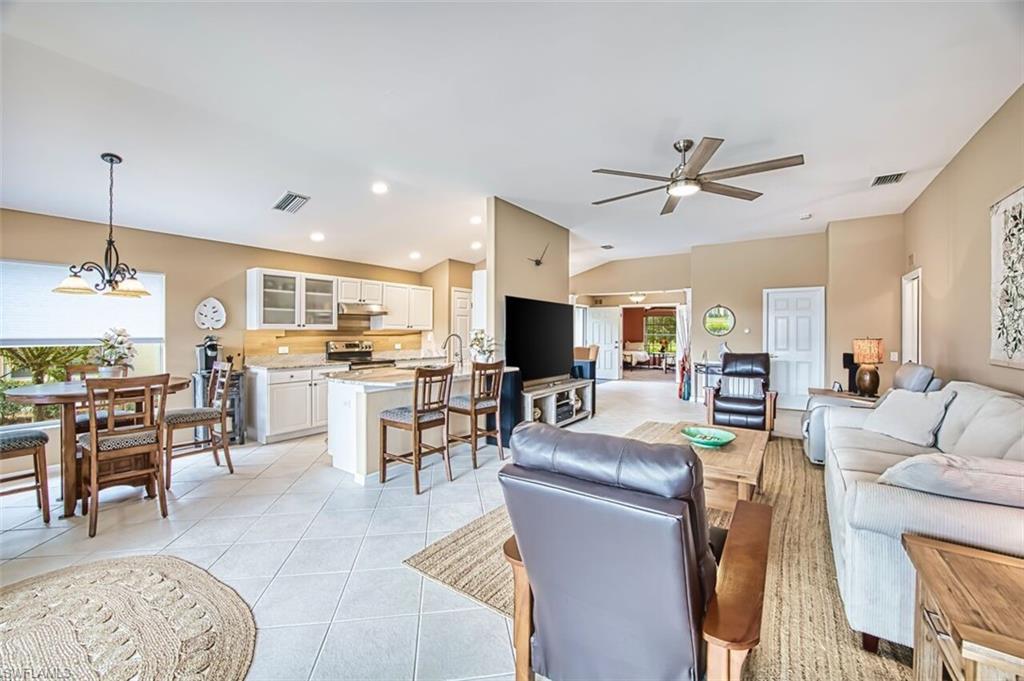 MAJESTIC POINTE - Residential