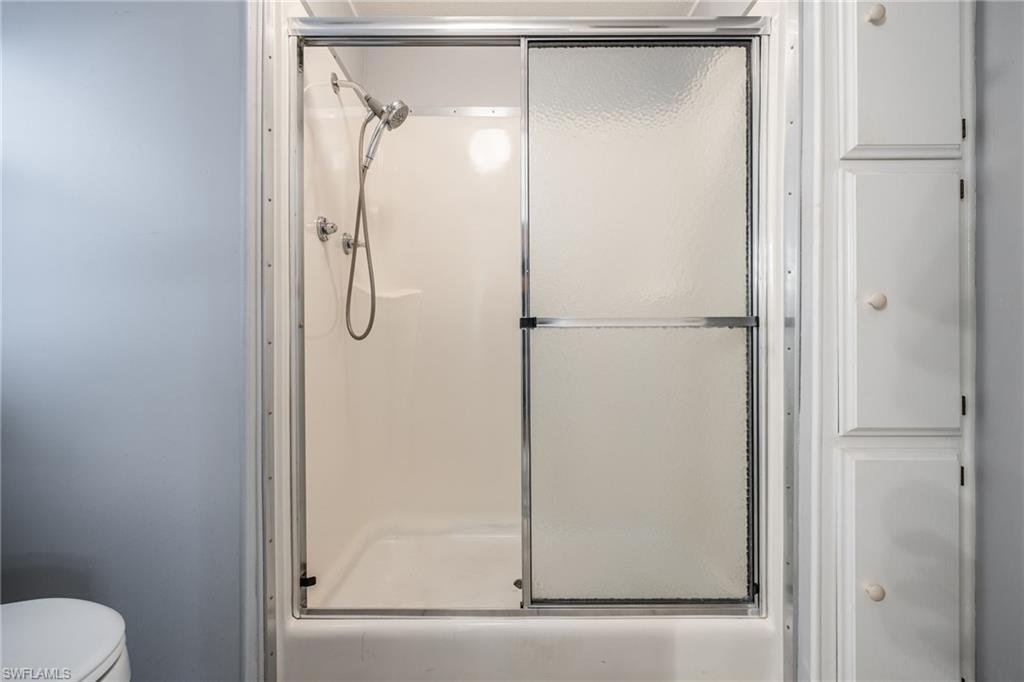 SIX LAKES COUNTRY CLUB - Residential