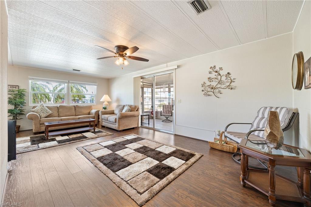 SIX LAKES COUNTRY CLUB - Residential