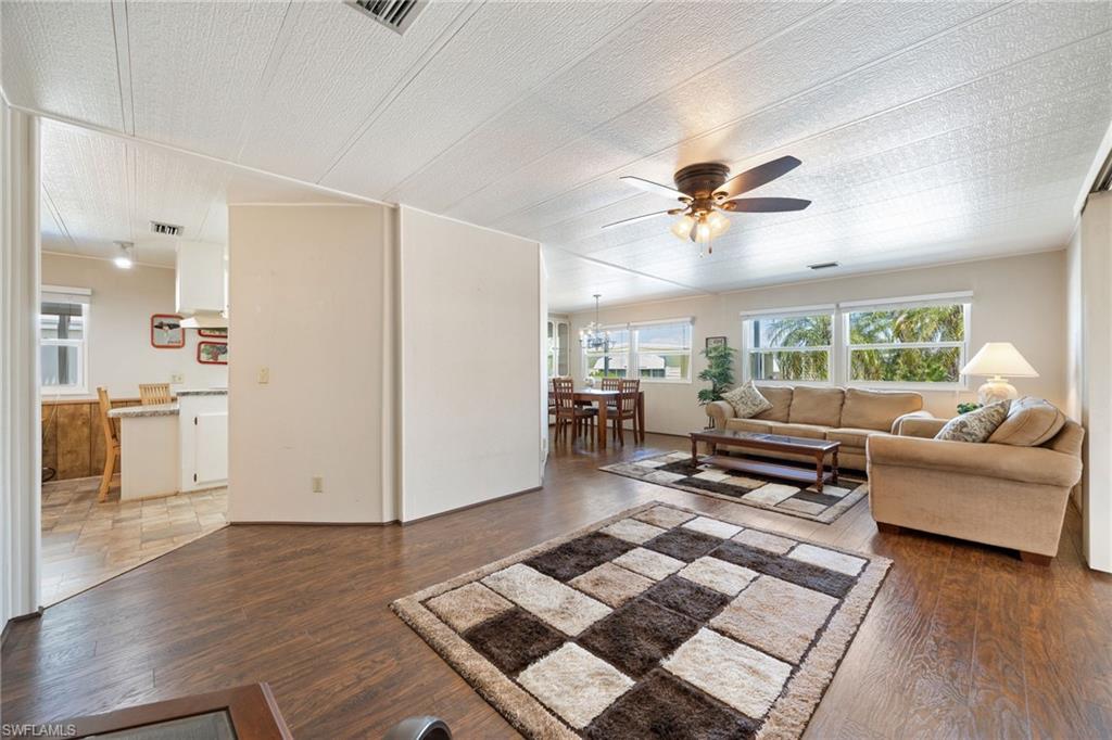 SIX LAKES COUNTRY CLUB - Residential