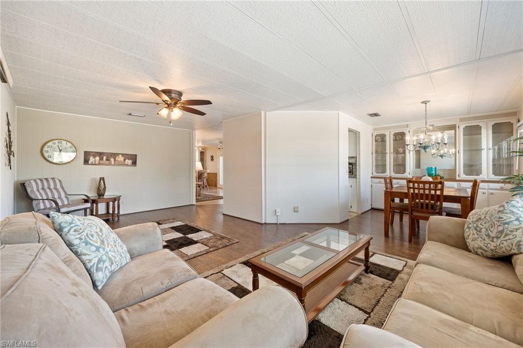 SIX LAKES COUNTRY CLUB - Residential