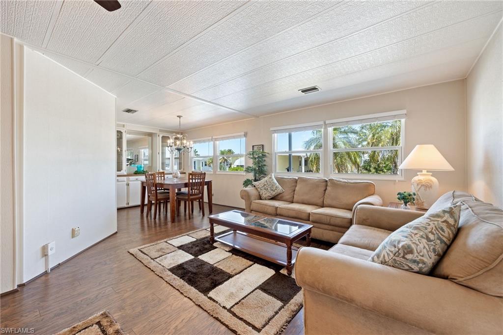 SIX LAKES COUNTRY CLUB - Residential