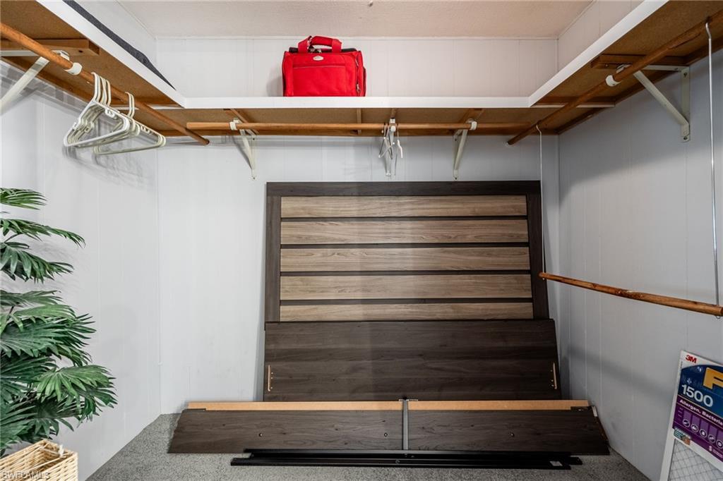 SIX LAKES COUNTRY CLUB - Residential