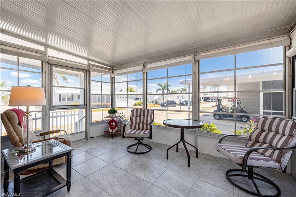 SIX LAKES COUNTRY CLUB - Residential