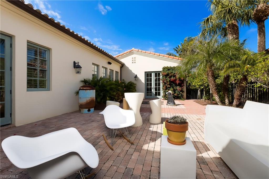 LUCARNO - Residential